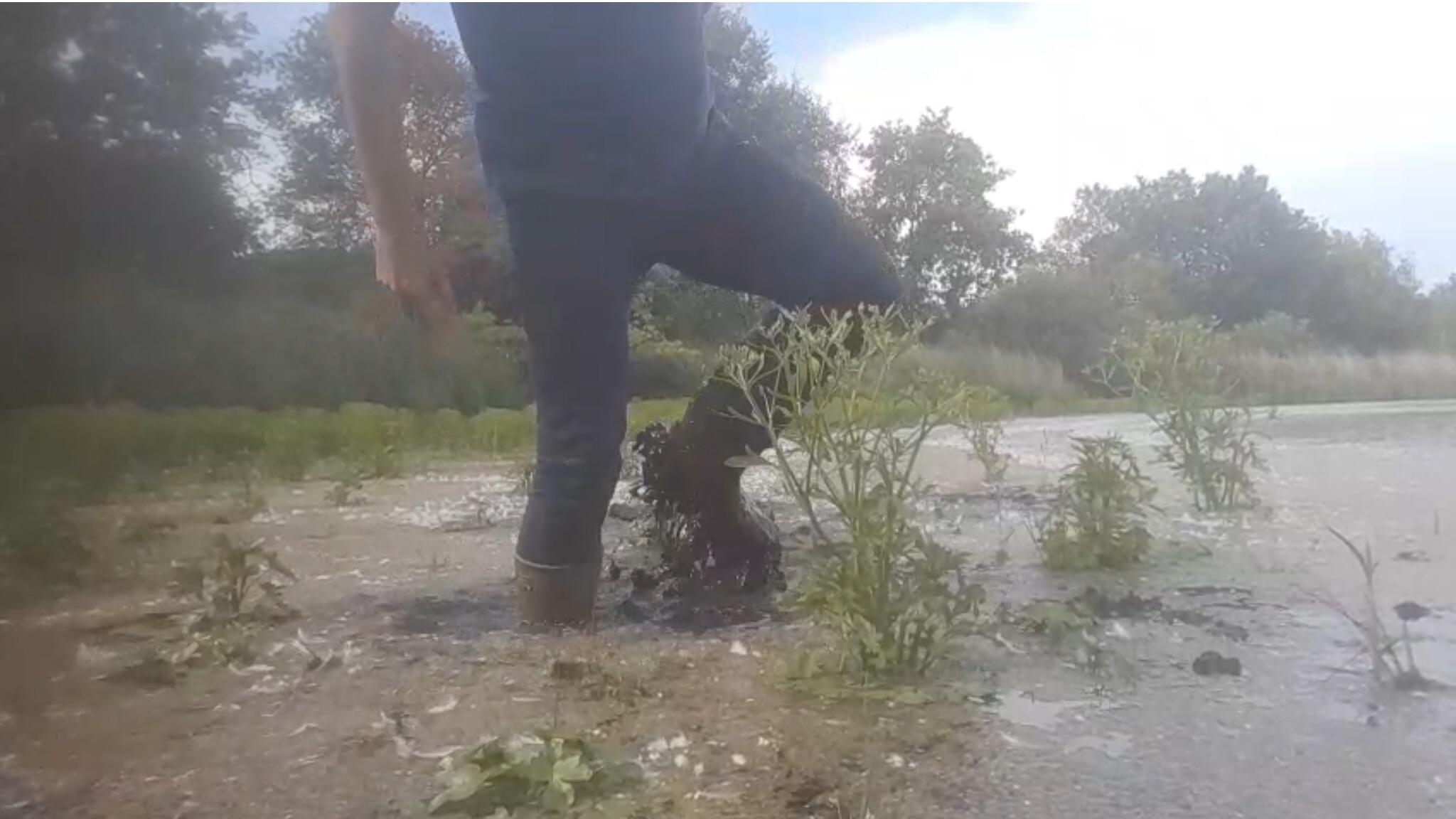 Mudwalk 001