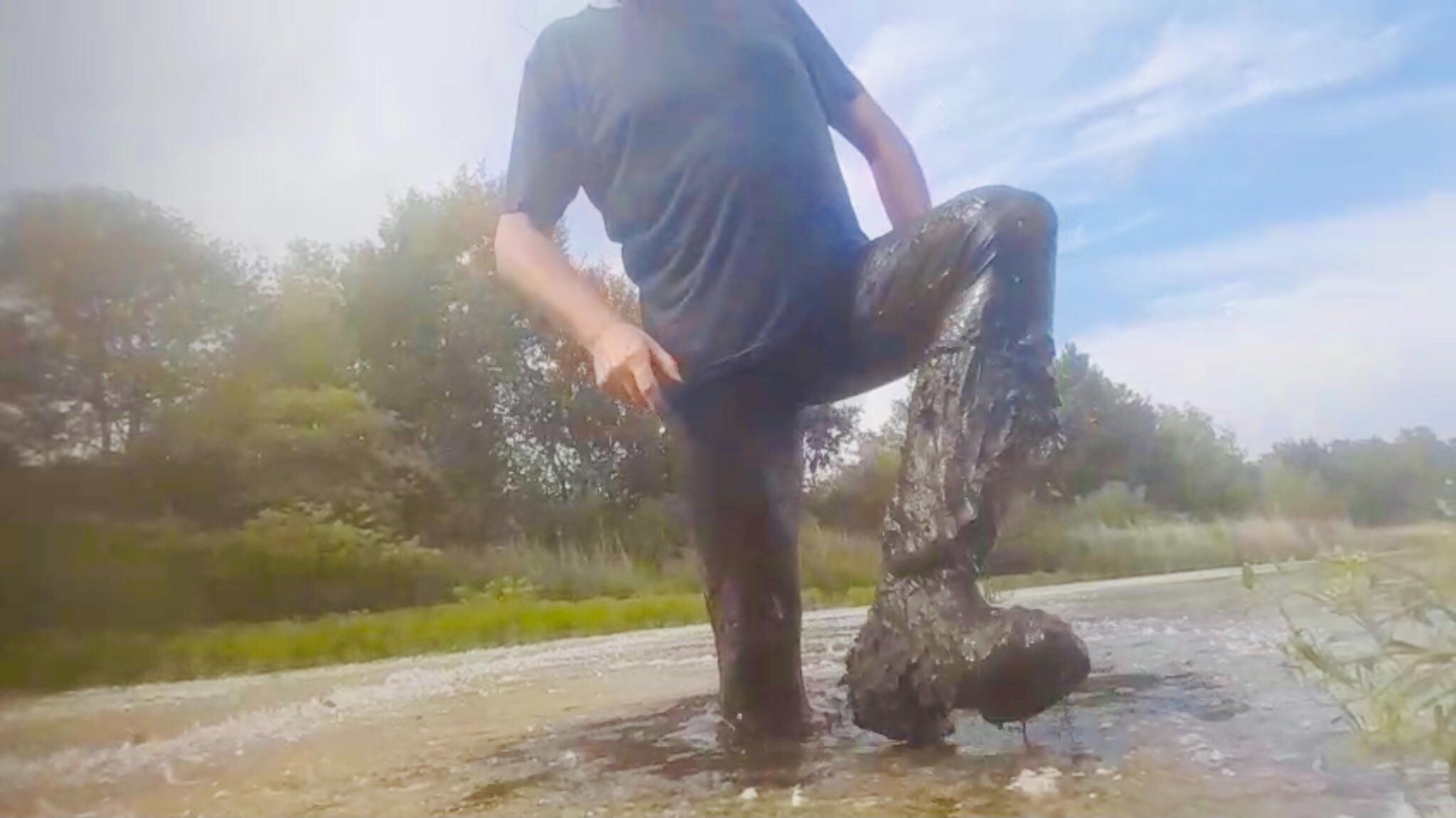 Mudwalk 002