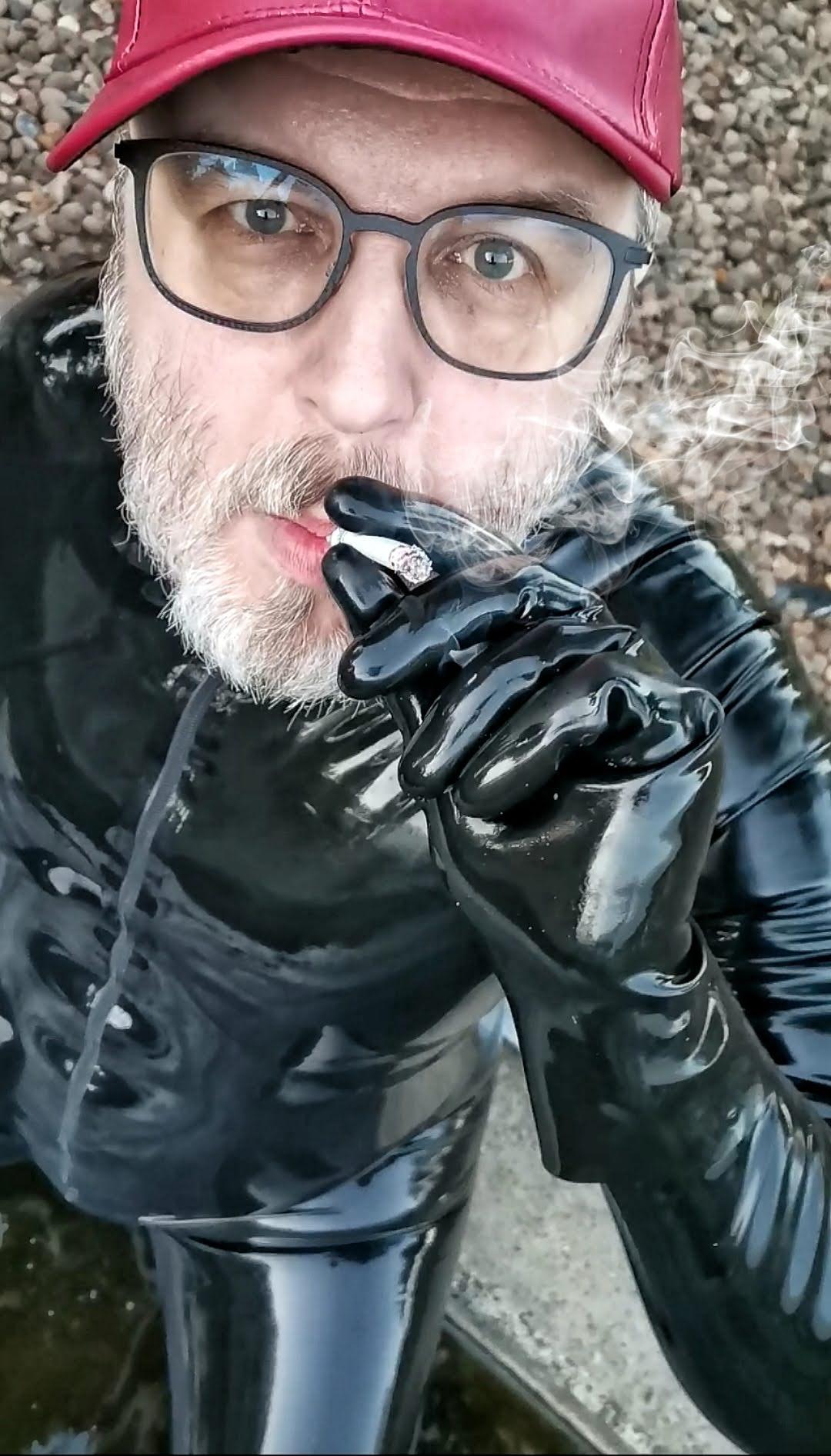 Wet in full Rubber & Sneaker Pt 1